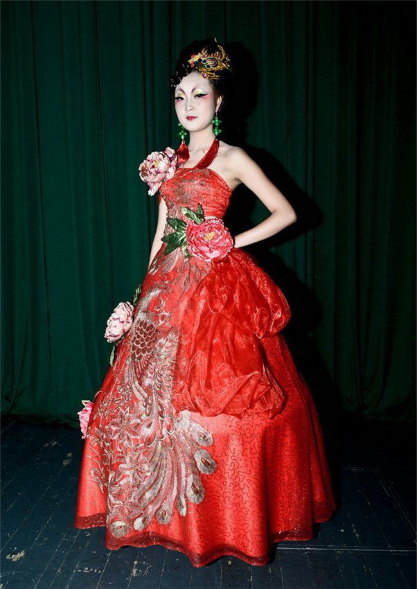 美容美(měi)发化(huà)妆比赛作品(pǐn) 美容美发化(huà)妆比赛(sài)作品